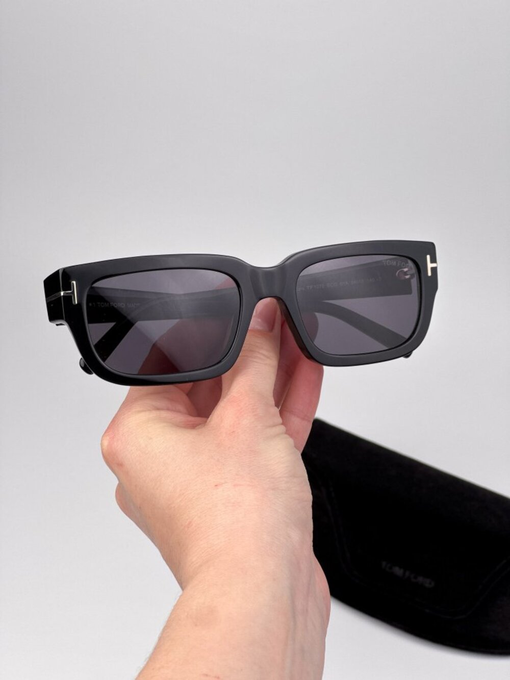 Tom Ford EZRA FT1075/S 01A Sunglasses – Black Rectangle Frame with Smoke Lenses